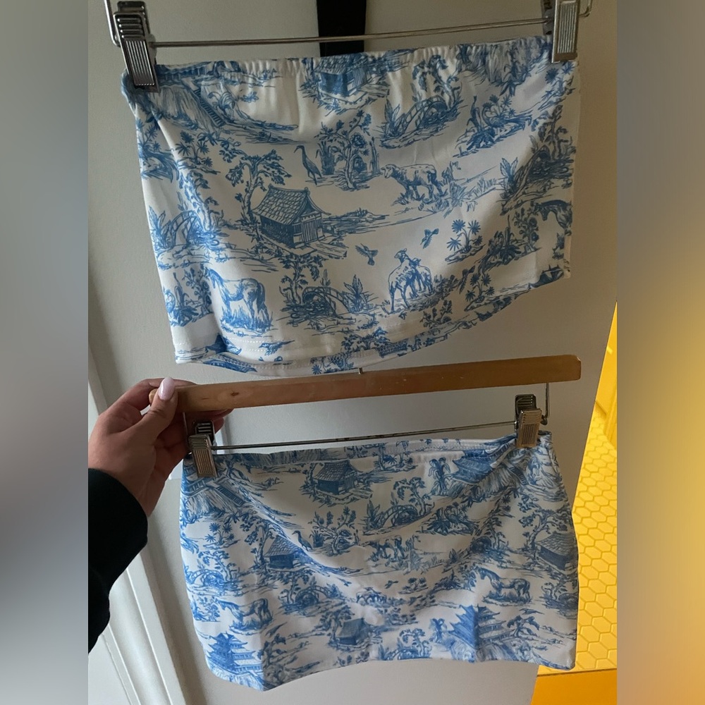 edikted matching blue and white set